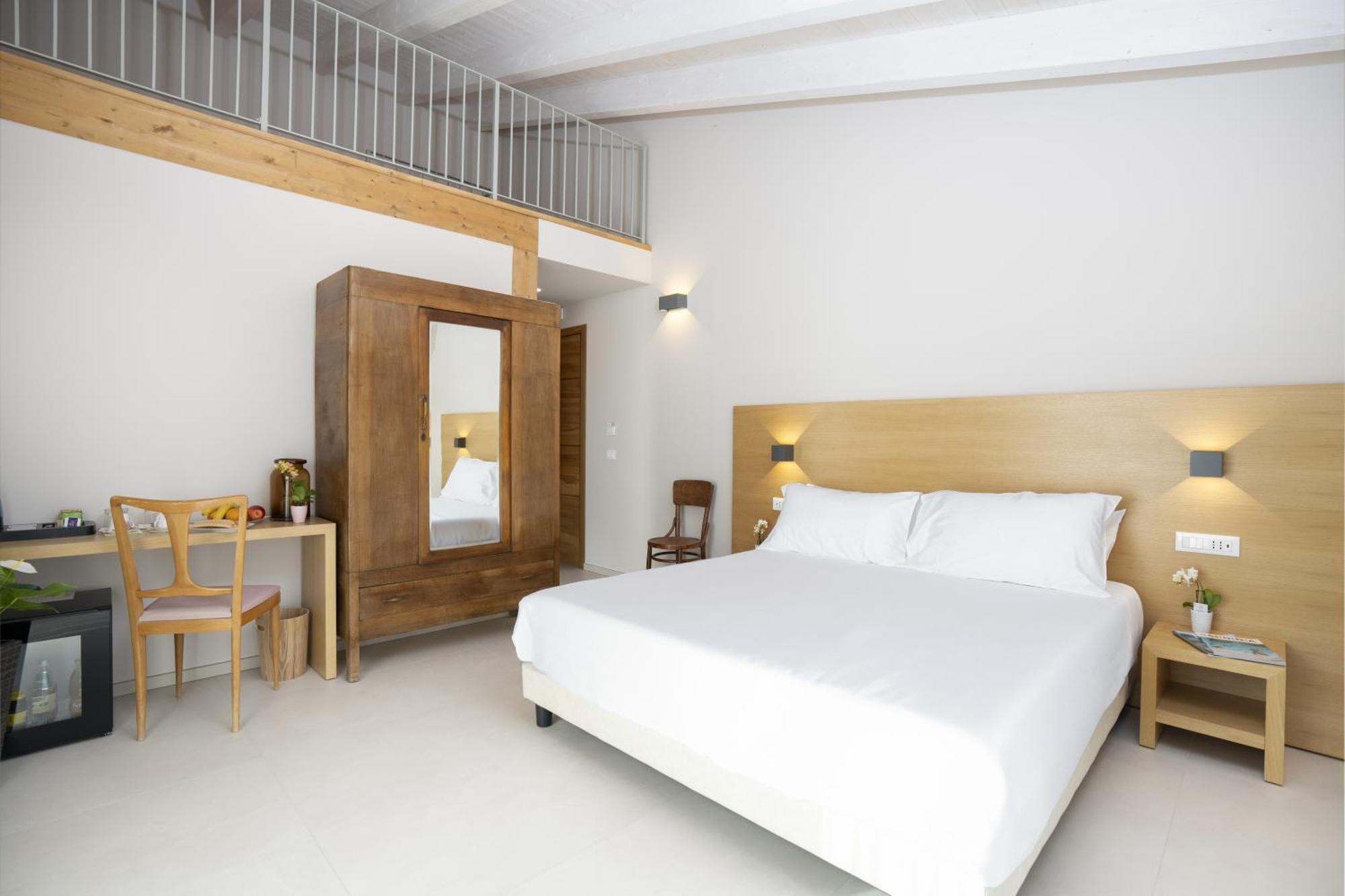 Ros'E Mari Green Home Hotel โอริสตาโน ภายนอก รูปภาพ