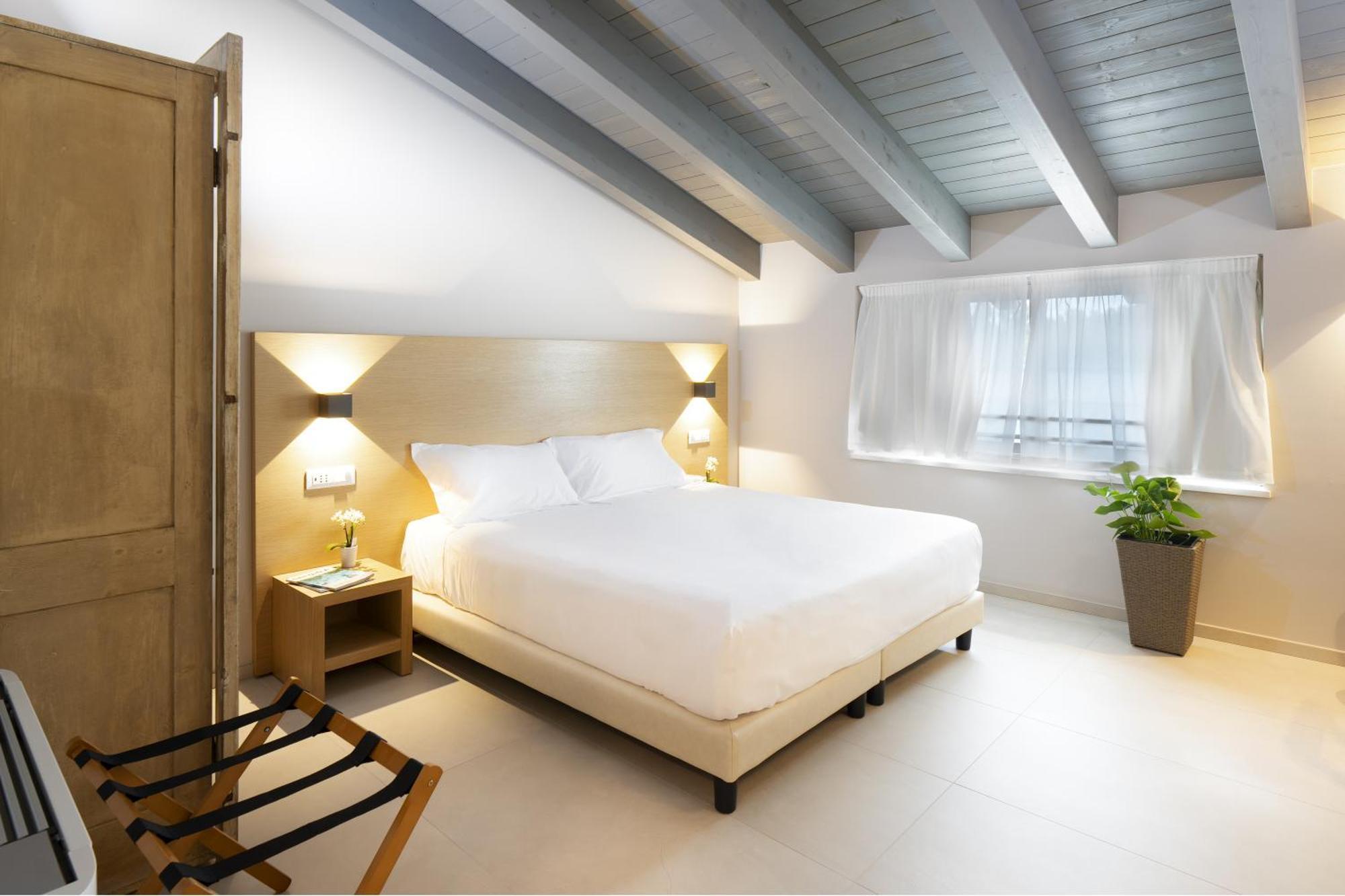 Ros'E Mari Green Home Hotel โอริสตาโน ภายนอก รูปภาพ