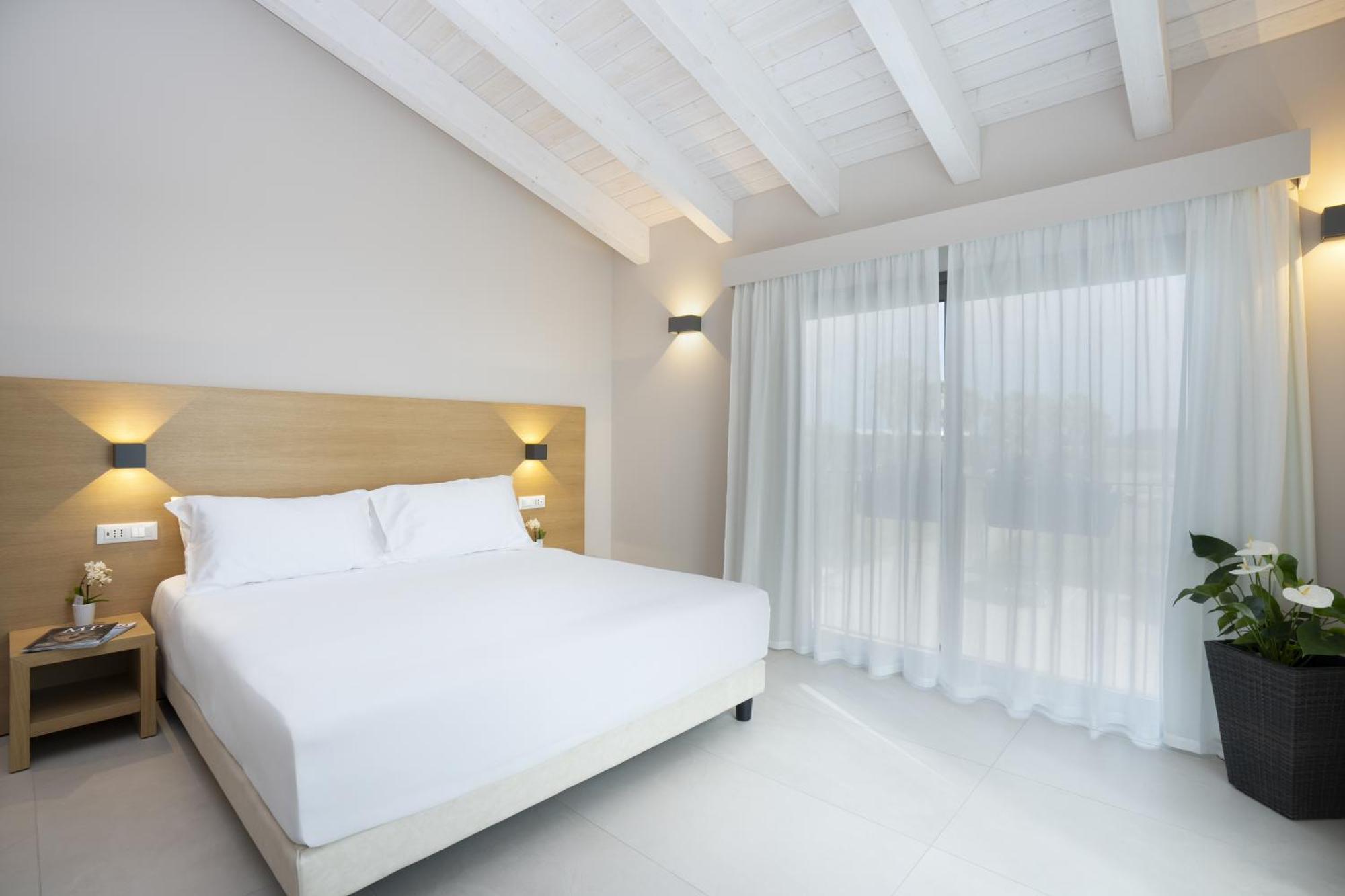 Ros'E Mari Green Home Hotel โอริสตาโน ภายนอก รูปภาพ